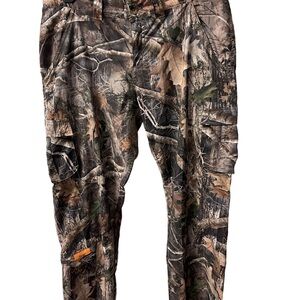 SHE - Women’s Camouflage Outdoors Hunting Pants Sz L - 92% Polyester Very Light